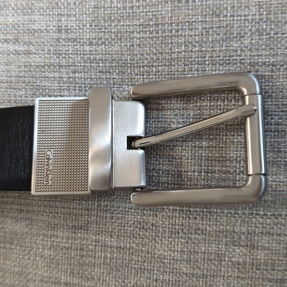 Calvin Klein Men's Reversible Genuine Leather Belt Black/Brown 7545696 - Picture 4 of 12